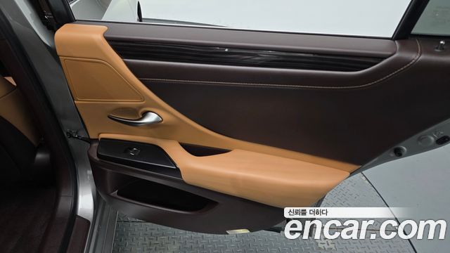 Lexus ES300h (VII) Luxury Plus 2021 — фото 25