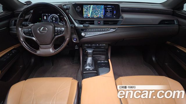 Lexus ES300h (VII) Luxury Plus 2021 — фото 30