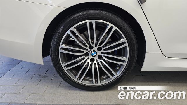 BMW 5 Series (G30) 530i xDrive M Sport Package Plus 2019 — фото 5