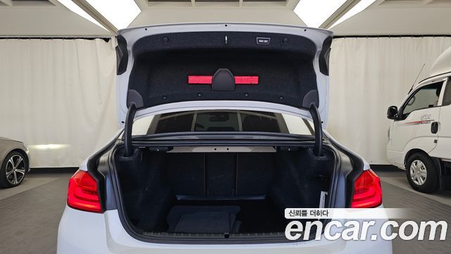 BMW 5 Series (G30) 530i xDrive M Sport Package Plus 2019 — фото 20