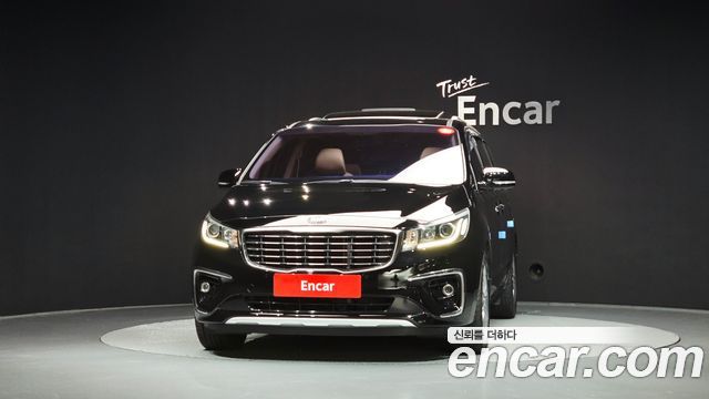 Kia Carnival 9-Seater Prstige 2019 — фото 3