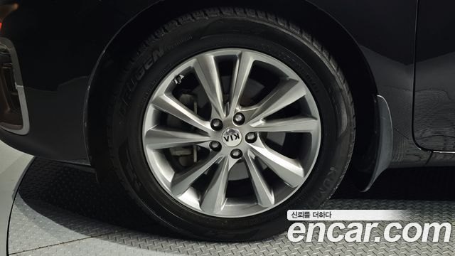 Kia Carnival 9-Seater Prstige 2019 — фото 5