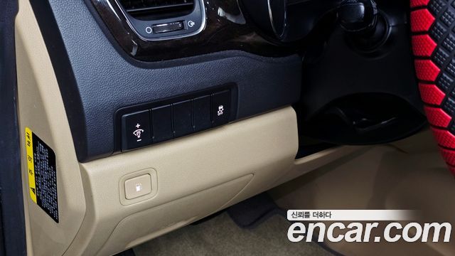 Kia Carnival 9-Seater Prstige 2019 — фото 24