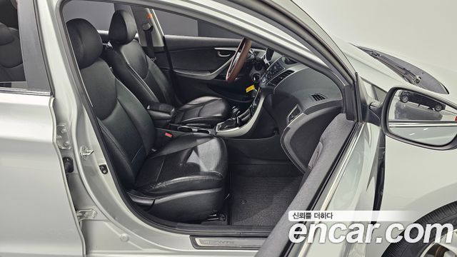Hyundai Avante 1.6 GDi Smart Standard 2014 — фото 10