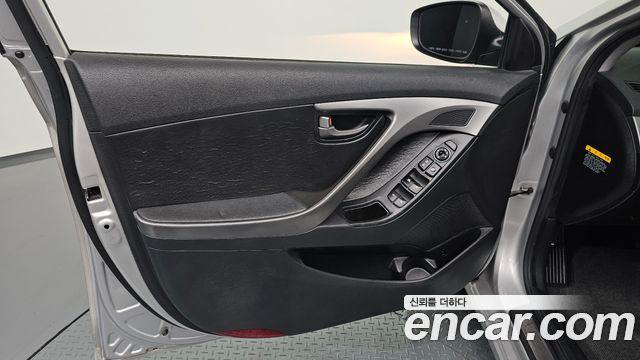 Hyundai Avante 1.6 GDi Smart Standard 2014 — фото 24