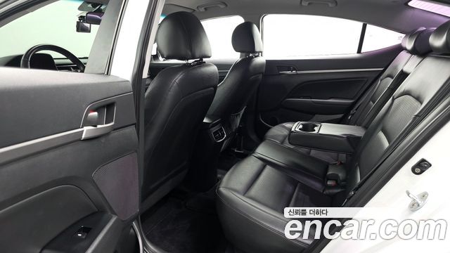 Hyundai Avante (AD) 1.6 GDI Modern special 2016 — фото 11