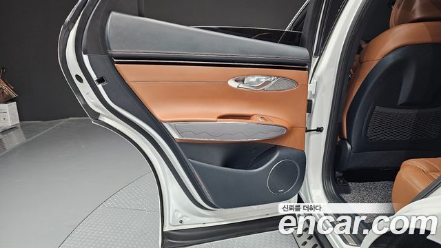 Genesis GV70 2.5T Gasoline AWD 2024 — фото 25
