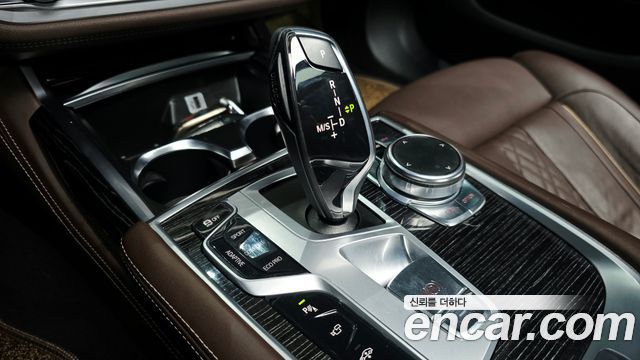 BMW 7 Series (G11) 730Ld xDrive M Sport 2017 — фото 9