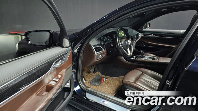 BMW 7 Series (G11) 730Ld xDrive M Sport 2017 — фото 10