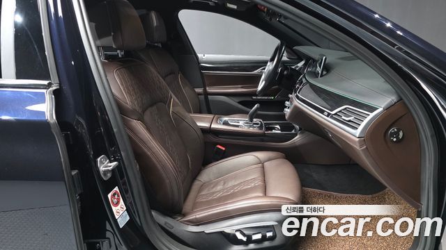 BMW 7 Series (G11) 730Ld xDrive M Sport 2017 — фото 16