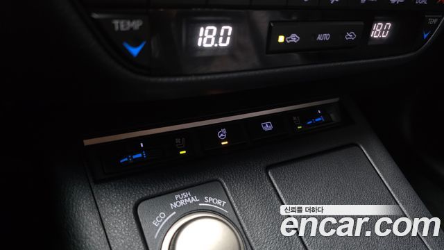 Lexus ES300h Supreme XV60 2013 — фото 17