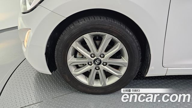 Hyundai Avante 1.6 VGT Modern Standard 2014 — фото 5