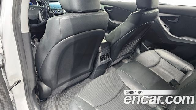 Hyundai Avante 1.6 VGT Modern Standard 2014 — фото 29