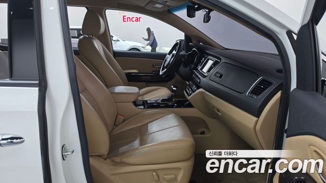 Kia Carnival 9-Seater Noblesse Special 2019 — фото 11