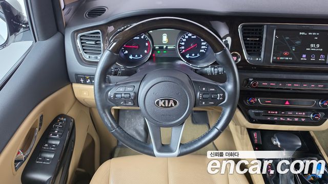 Kia Carnival 9-Seater Noblesse Special 2019 — фото 14