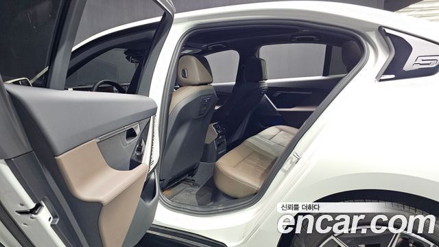 BMW 5 Series (G60) 520i M Sport 2026 — фото 12