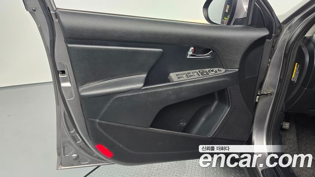 Kia Sportage R Diesel 2WD Trendy 2014 — фото 24