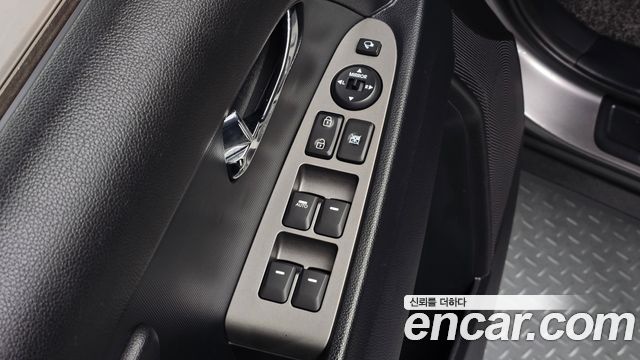 Kia Sportage R Diesel 2WD Trendy 2014 — фото 27