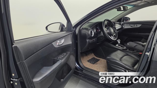 Kia K3 (II) 1.6 Prestige 2022 — фото 10