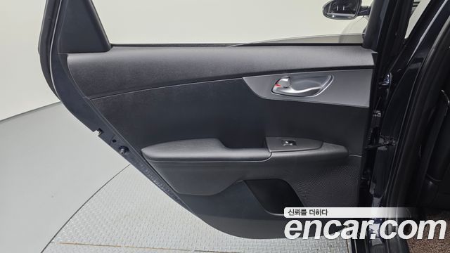 Kia K3 (II) 1.6 Prestige 2022 — фото 25