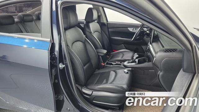 Kia K3 (II) 1.6 Prestige 2022 — фото 26