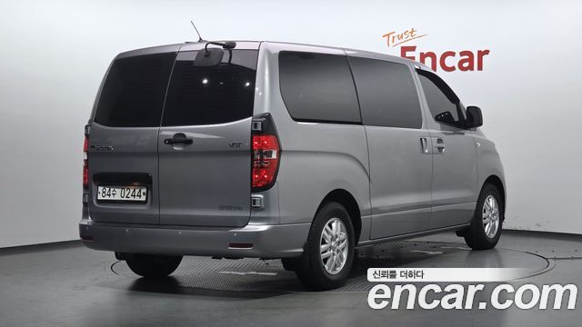 Hyundai Grand Starex Van 3-Seater Smart 2019 — фото 2
