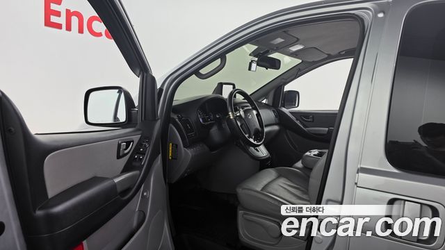 Hyundai Grand Starex Van 3-Seater Smart 2019 — фото 10