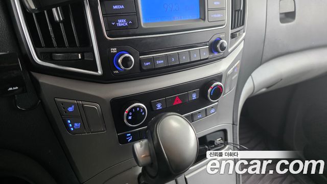 Hyundai Grand Starex Van 3-Seater Smart 2019 — фото 16