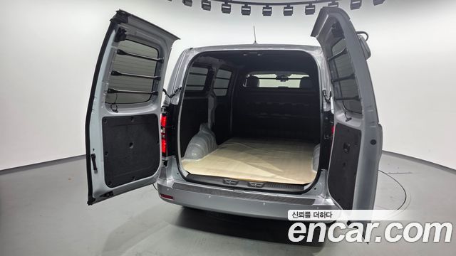 Hyundai Grand Starex Van 3-Seater Smart 2019 — фото 20