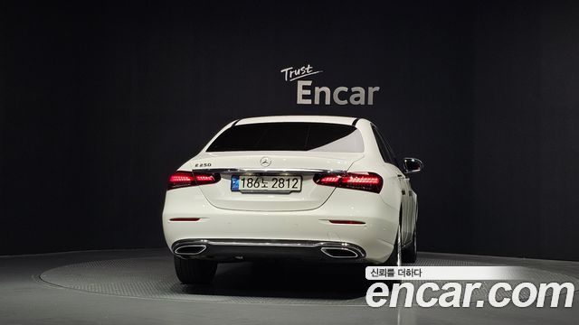 Mercedes-Benz E-Class (W213) E250 Exclusive 2021 — фото 4