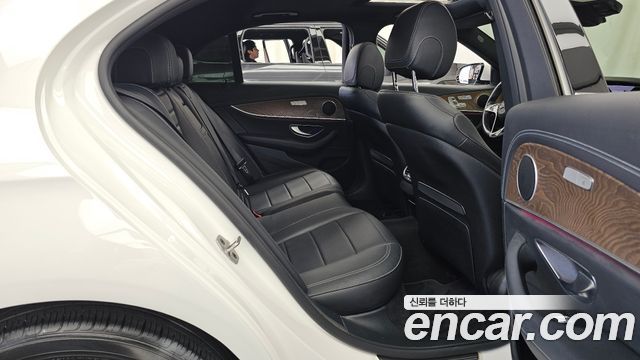 Mercedes-Benz E-Class (W213) E250 Exclusive 2021 — фото 12