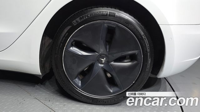 Tesla Model 3 Standard Range Plue RWD 2020 — фото 21