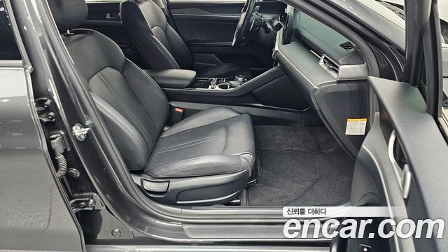 Kia K5 Hybrid (III) Trendy 2023 — фото 11