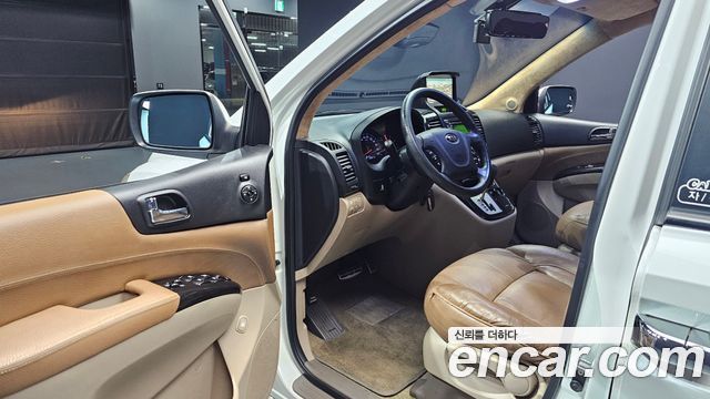 Kia Carnival R New Carnival Limousine GLX High-Deluxe 2013 — фото 10