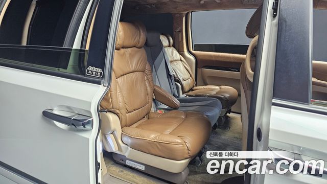Kia Carnival R New Carnival Limousine GLX High-Deluxe 2013 — фото 11