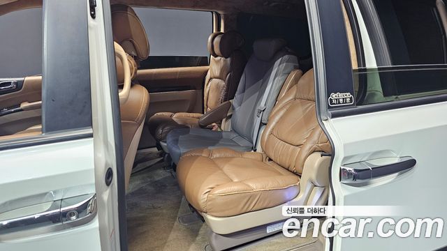 Kia Carnival R New Carnival Limousine GLX High-Deluxe 2013 — фото 12