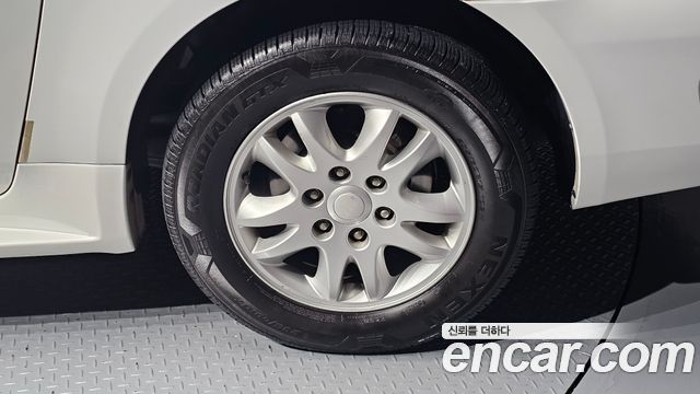Kia Carnival R New Carnival Limousine GLX High-Deluxe 2013 — фото 21
