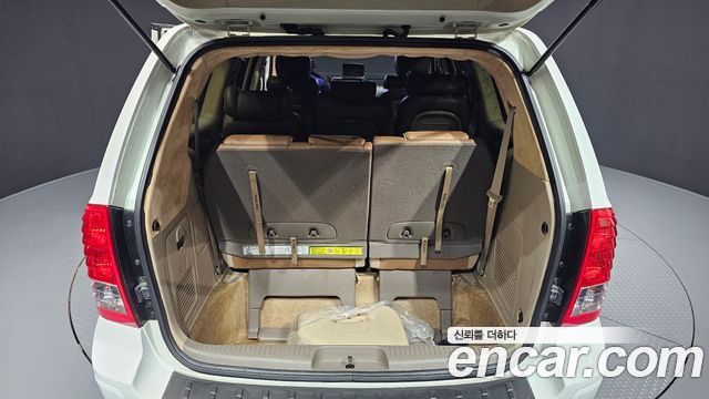 Kia Carnival R New Carnival Limousine GLX High-Deluxe 2013 — фото 31