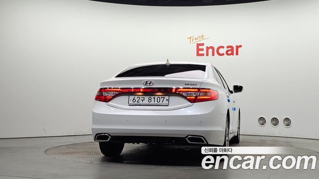 Hyundai Grandeur (HG) HG240 Modern 2015 — фото 4