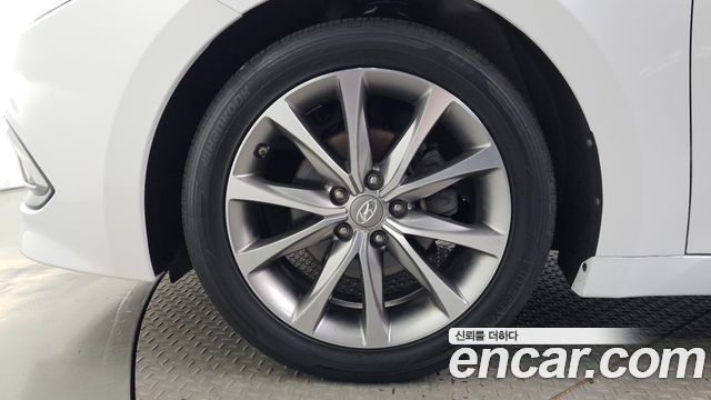 Hyundai Grandeur (HG) HG240 Modern 2015 — фото 5