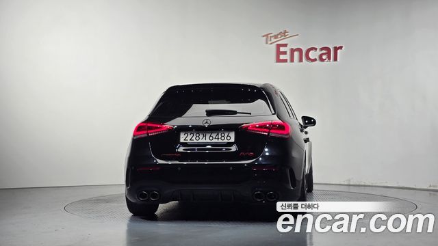 Mercedes-Benz A-Class (W177) AMG A45 4MAITC+ Hatchback 2023 — фото 4