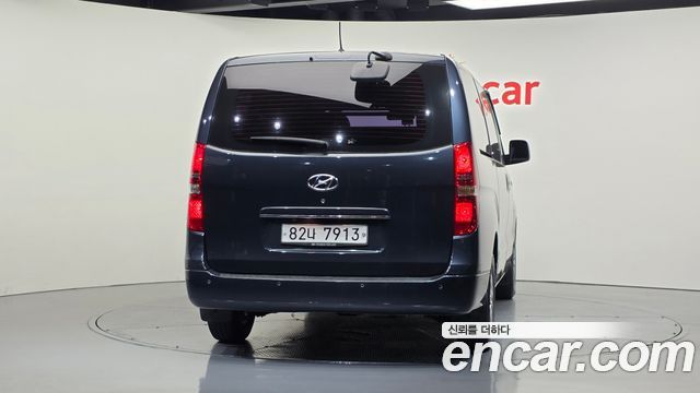 Hyundai Grand Starex 5-Seater VAN Smart 2017 — фото 4