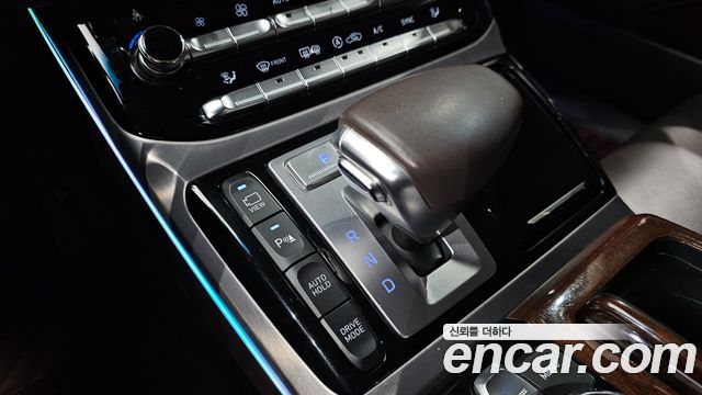 Genesis EQ900 5.0 GDI AWD Limousine Prestige 2016 — фото 9