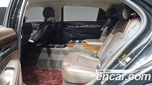Genesis EQ900 5.0 GDI AWD Limousine Prestige 2016 — фото 12