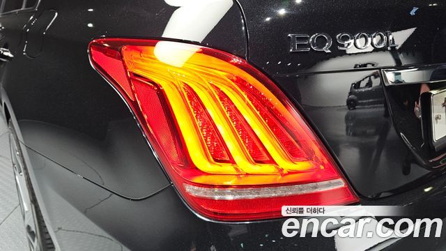 Genesis EQ900 5.0 GDI AWD Limousine Prestige 2016 — фото 23