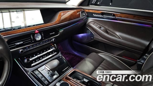 Genesis EQ900 5.0 GDI AWD Limousine Prestige 2016 — фото 32