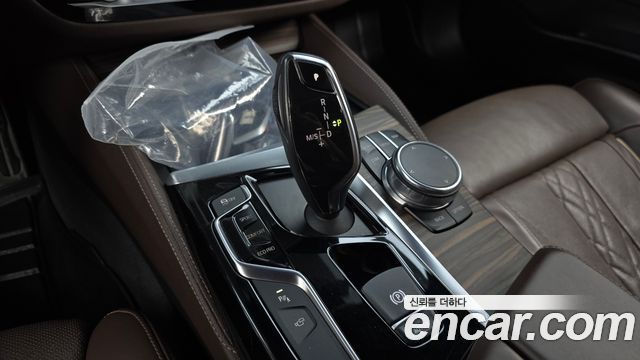 BMW 5 Series (G30) 520d xDrive M Sport Package Plus 2018 — фото 9