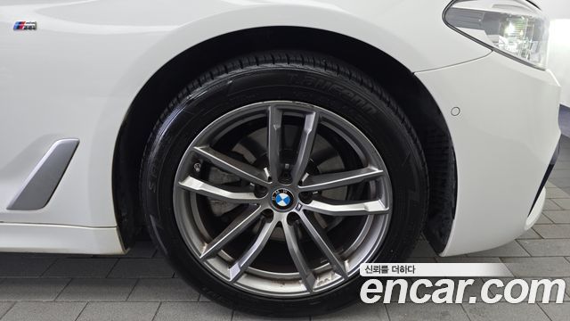 BMW 5 Series (G30) 520d xDrive M Sport Package Plus 2018 — фото 21