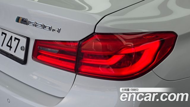 BMW 5 Series (G30) 520d xDrive M Sport Package Plus 2018 — фото 23