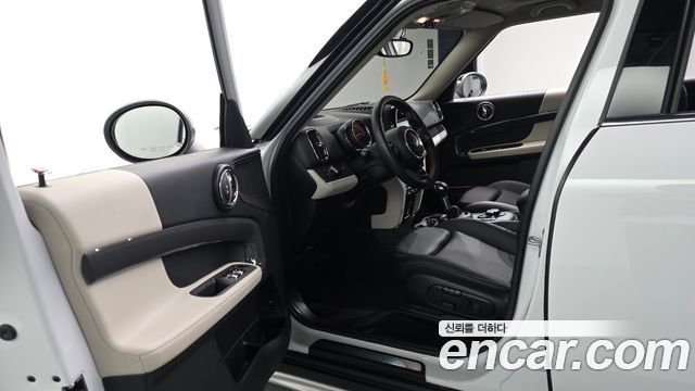 MINI Cooper S Countryman ALL4 2nd 2019 — фото 10
